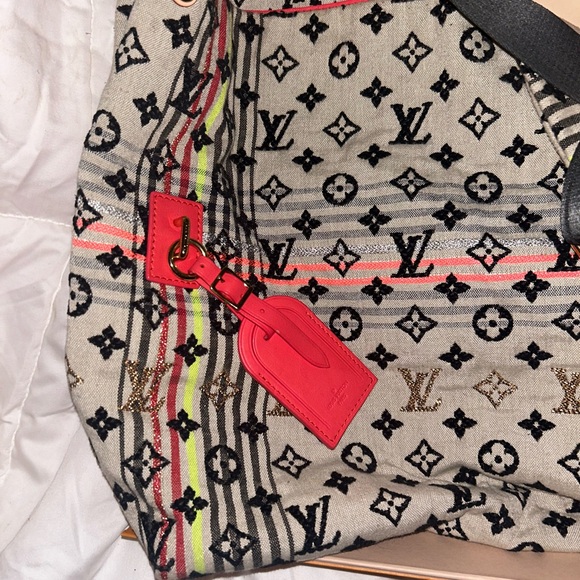 Louis Vuitton CheChe Bohemian Handbag Monogram Jacquard - Picture 3 of 10